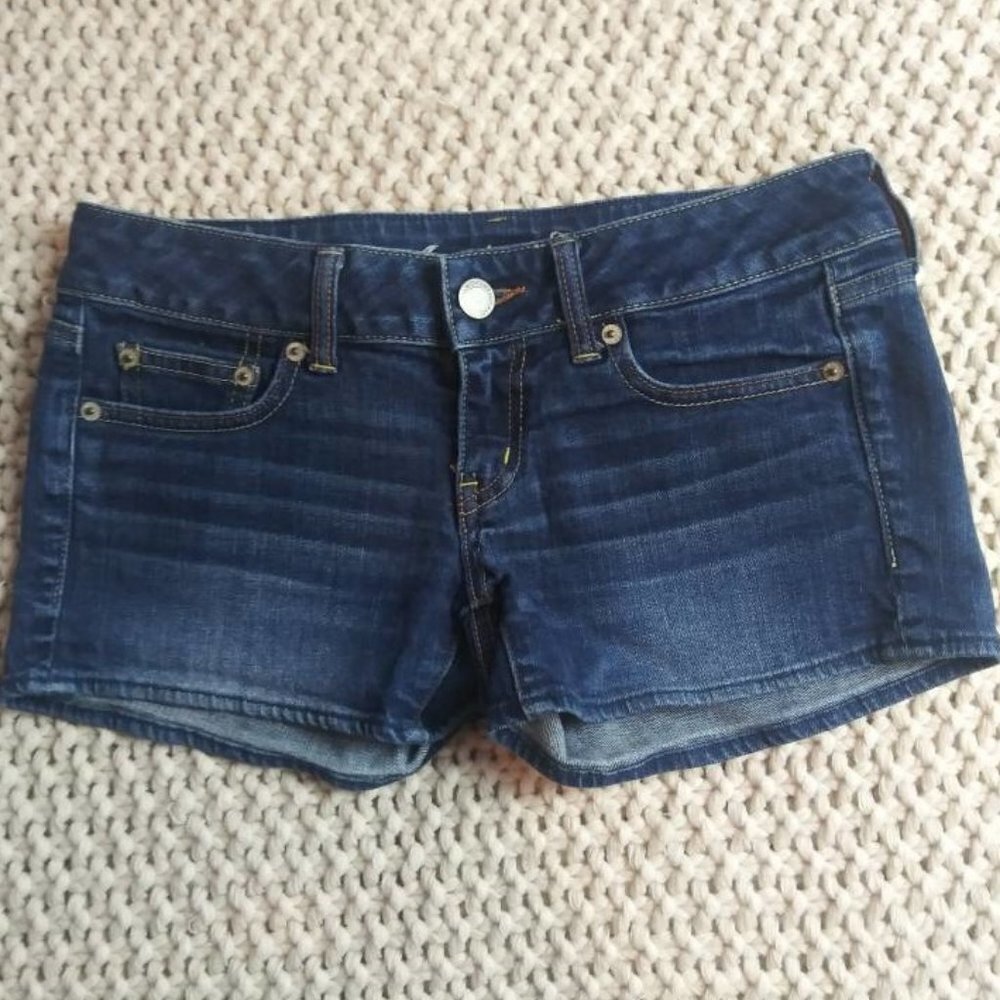American Eagle Stretch Booty Shorts Size 2